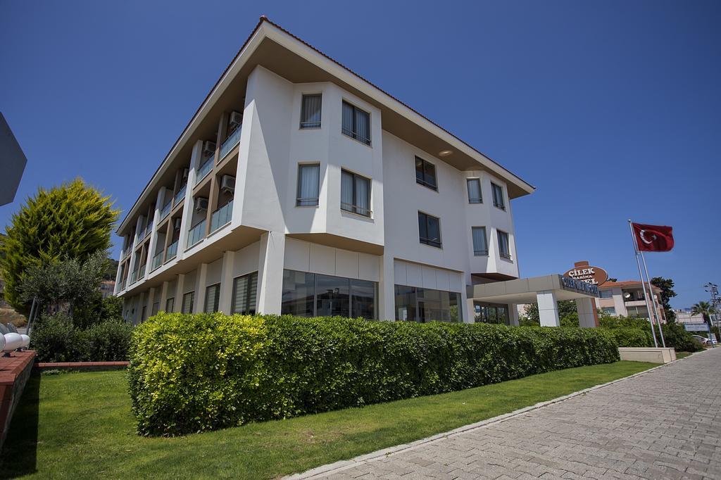 Cilek Marina Hotel Çeşme Exterior foto